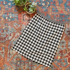 Ellen Tracy | Houndstooth Pencil Skirt